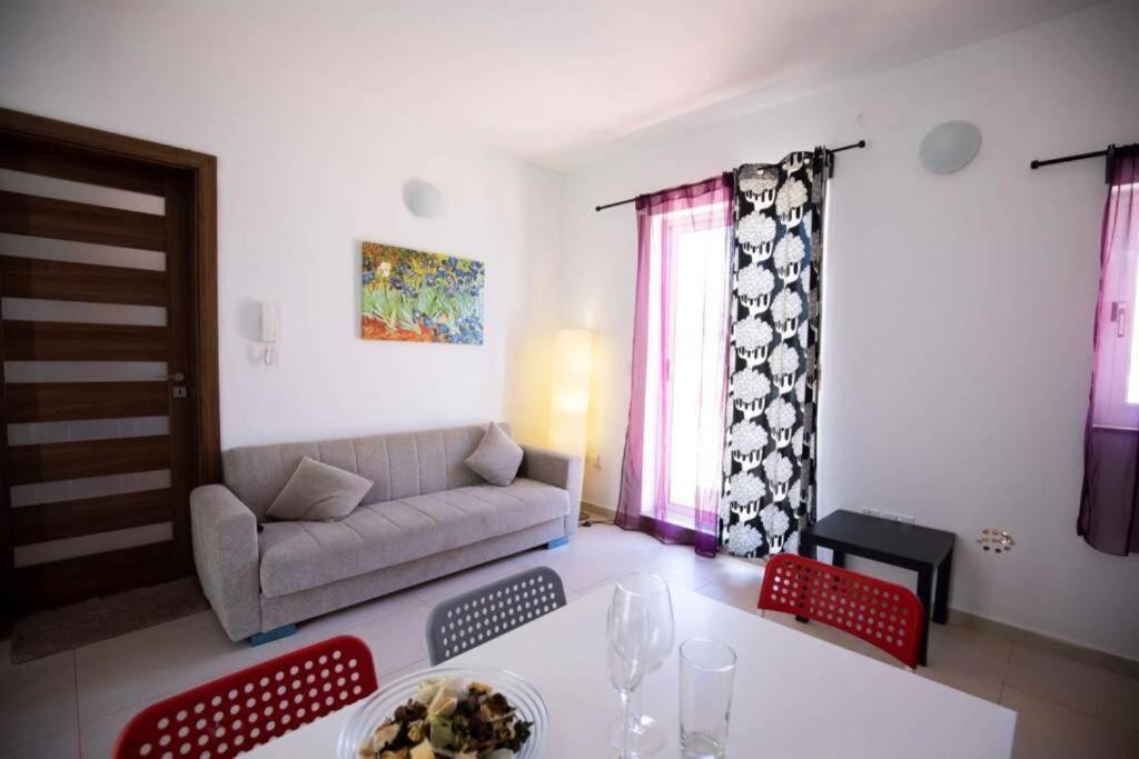 Metrostays Apartament סליאמה מראה חיצוני תמונה